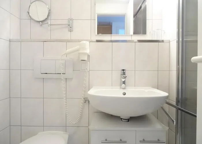 348, Seepark Apartment *